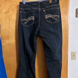 10 Tall Wrangler “Aura from Women at Wrangler”